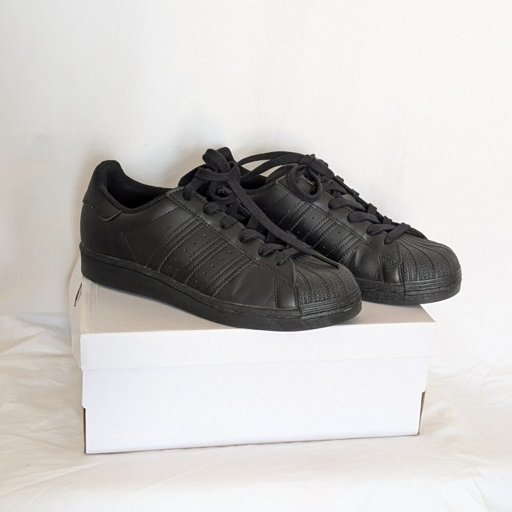 ADIDAS Superstar All Black Unisex Size 6